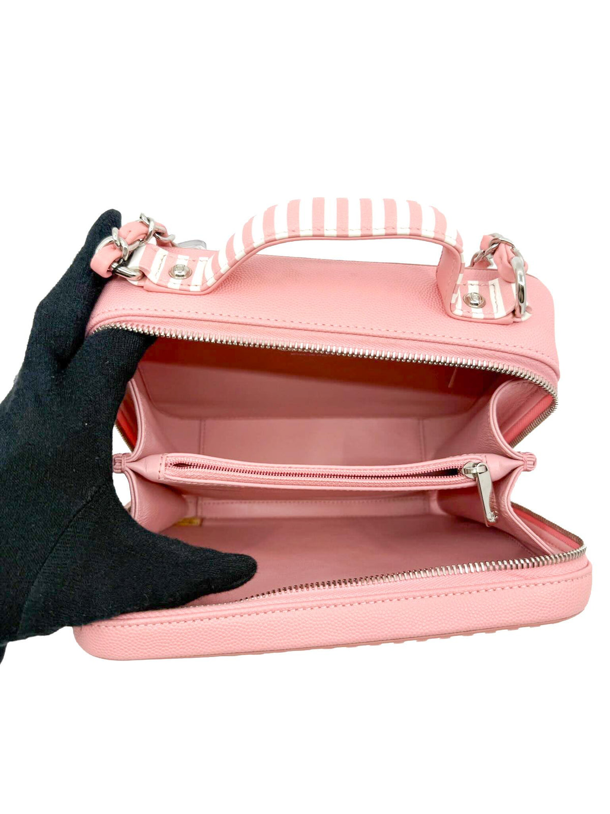 Chanel CC Filigree Vanity Case Small Pink Caviar
